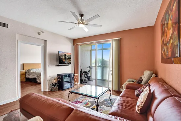 $235,000 | 7635 Southampton Terrace, Unit 214, Tamarac, FL 33321
