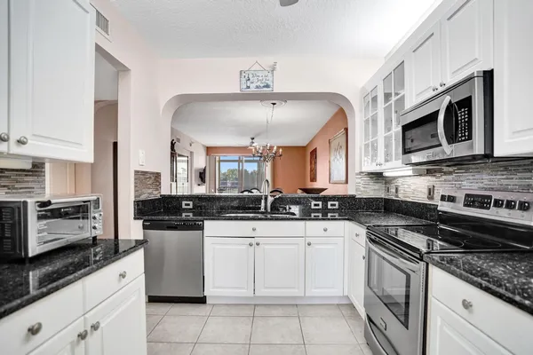 $235,000 | 7635 Southampton Terrace, Unit 214, Tamarac, FL 33321