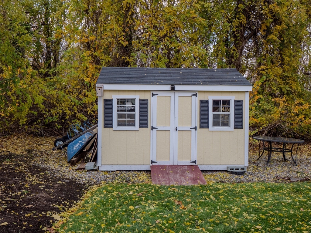 51 Lancaster Road Dedham, MA 02026 - Photo 6 of 41