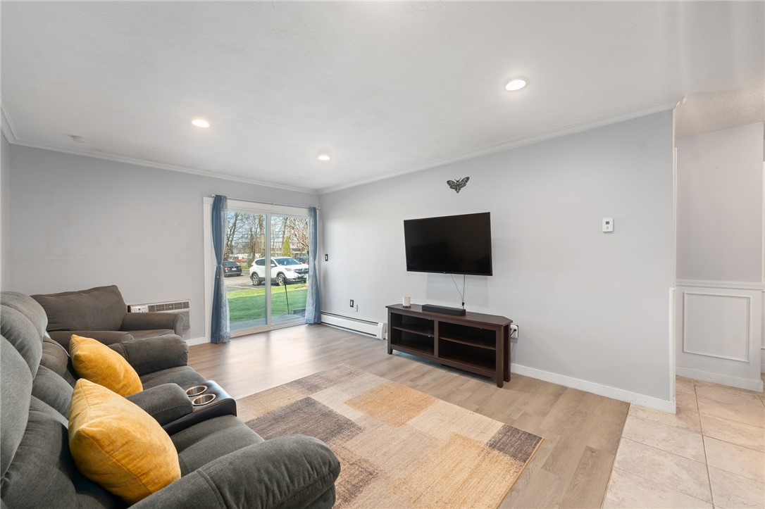 752 Quaker Lane, Unit B108 Warwick, RI 02818 - Photo 7 of 32