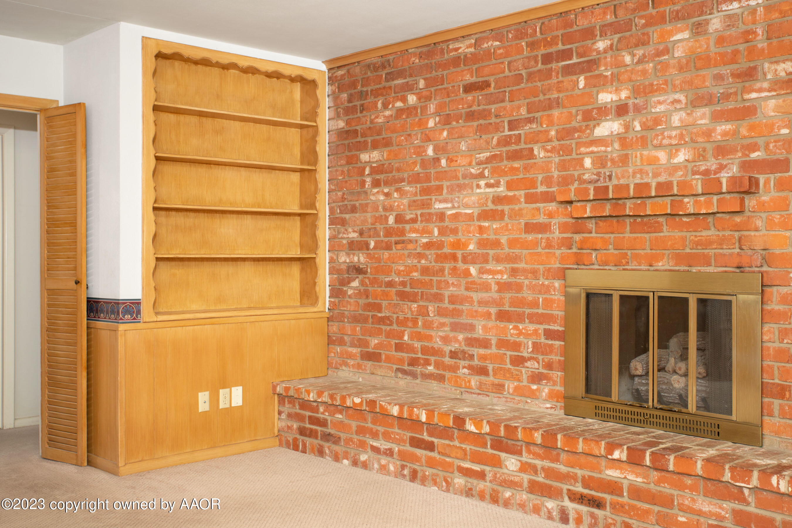 6014 Gainsborough Road Amarillo, TX 79106 - Photo 4 of 25 Fireplace Living Area 1
