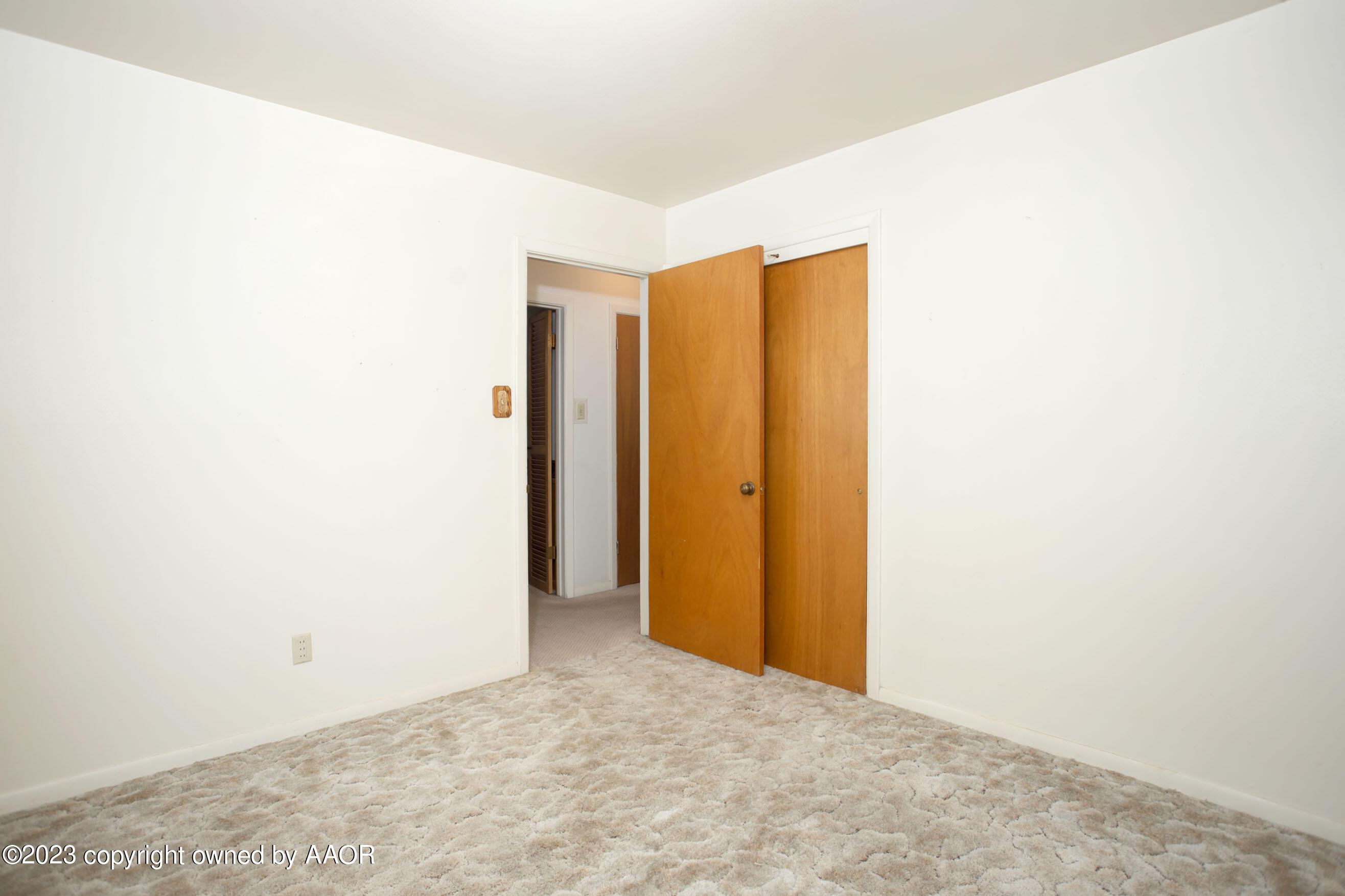 6014 Gainsborough Road Amarillo, TX 79106 - Photo 8 of 25 Bedroom 1