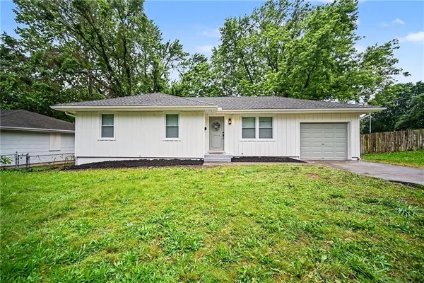 $215,000 | 11700 Beacon Avenue, Kansas City, MO 64134