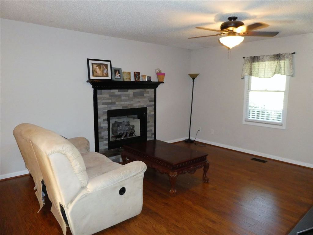 495 Sheep Farm Road Seneca, SC 29672 - Photo 11 of 31 Gallery Image 11