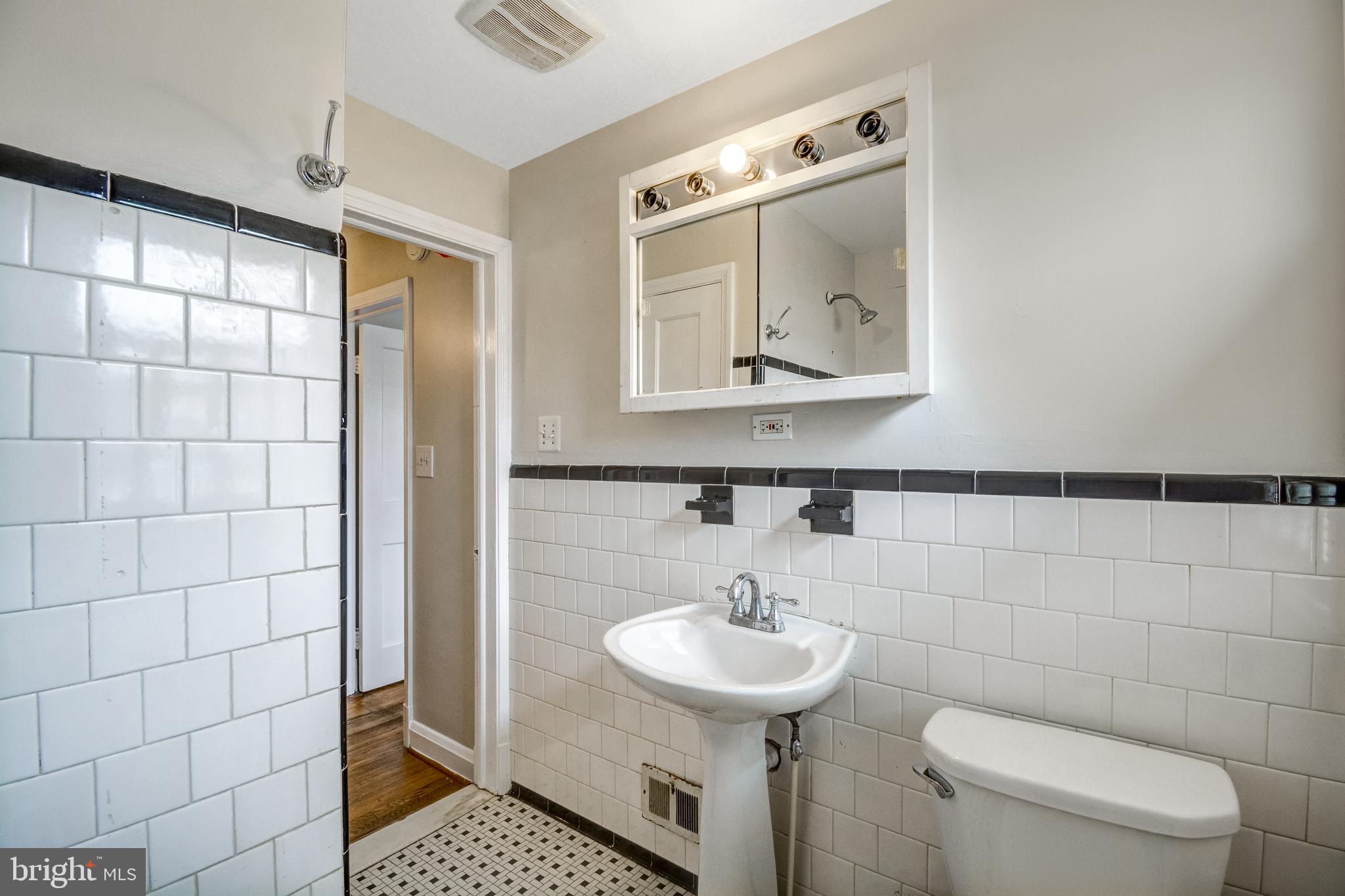 1655 Hardwick Road Towson, MD 21286 - Photo 19 of 37