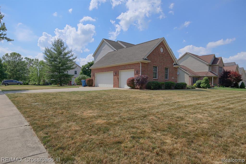 6446 Wilson Road Ann Arbor, MI 48108 - Photo 2 of 27
