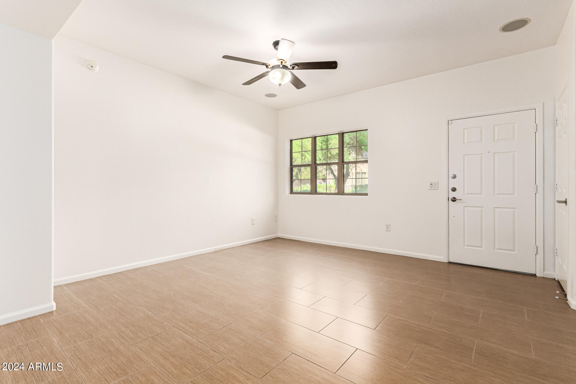 3935 East Rough Rider Road, Unit 1160 Phoenix, AZ 85050 - Photo 10 of 39 0010-10 - Rough Rider