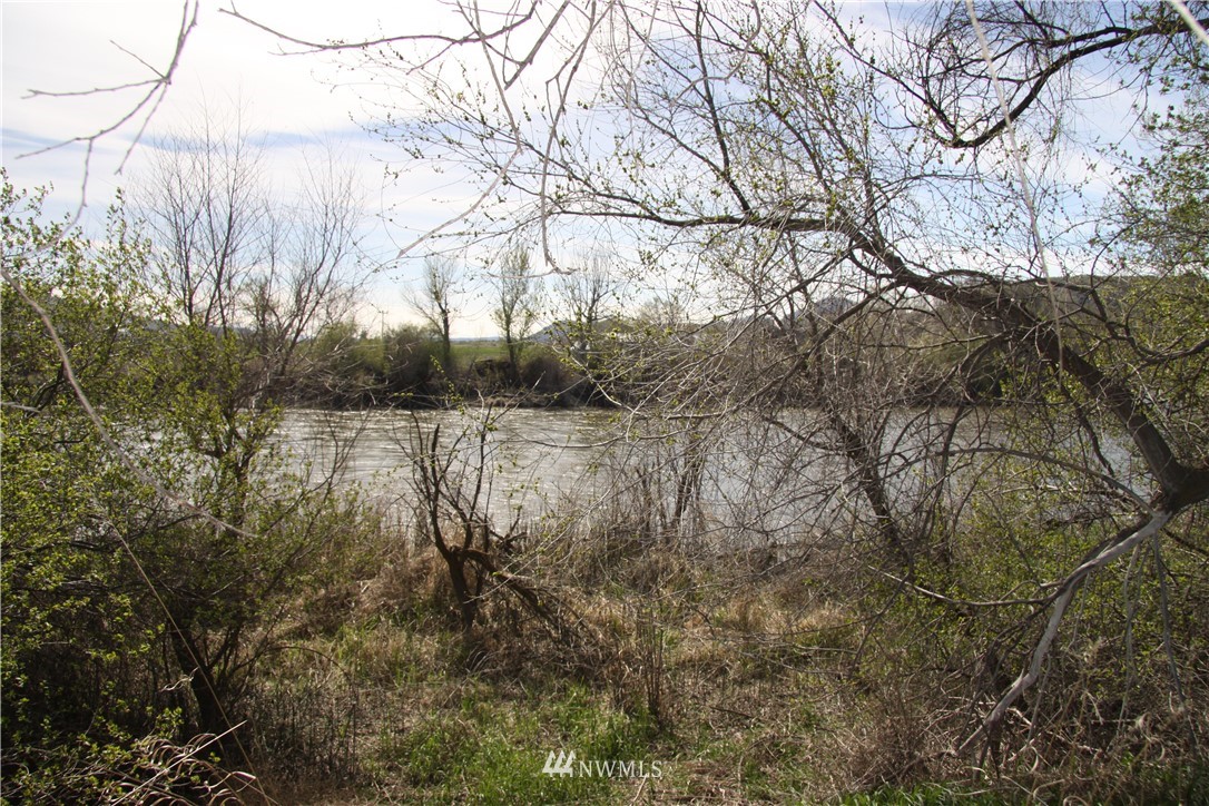 747 Ridge Road East Omak, WA 98841 - Photo 1 of 1 Gallery Image 1