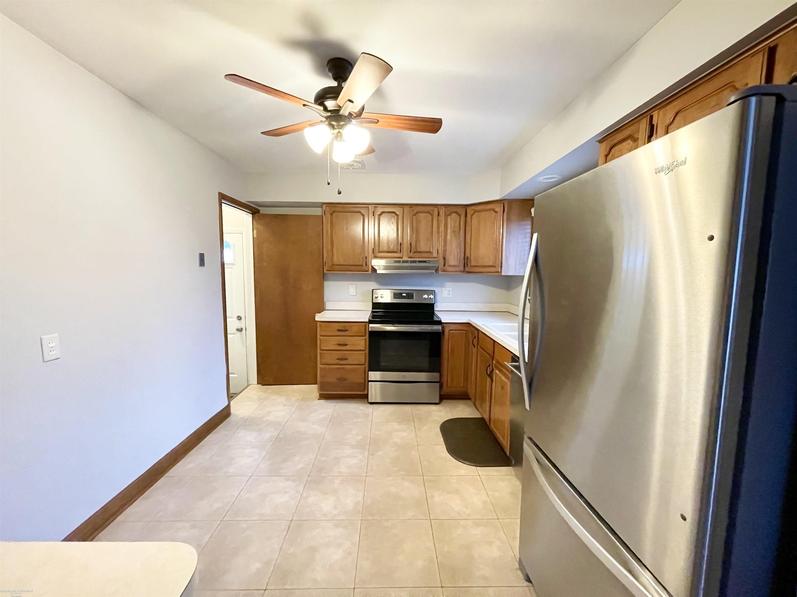 24296 Roxana Avenue Eastpointe, MI 48021 - Photo 7 of 22