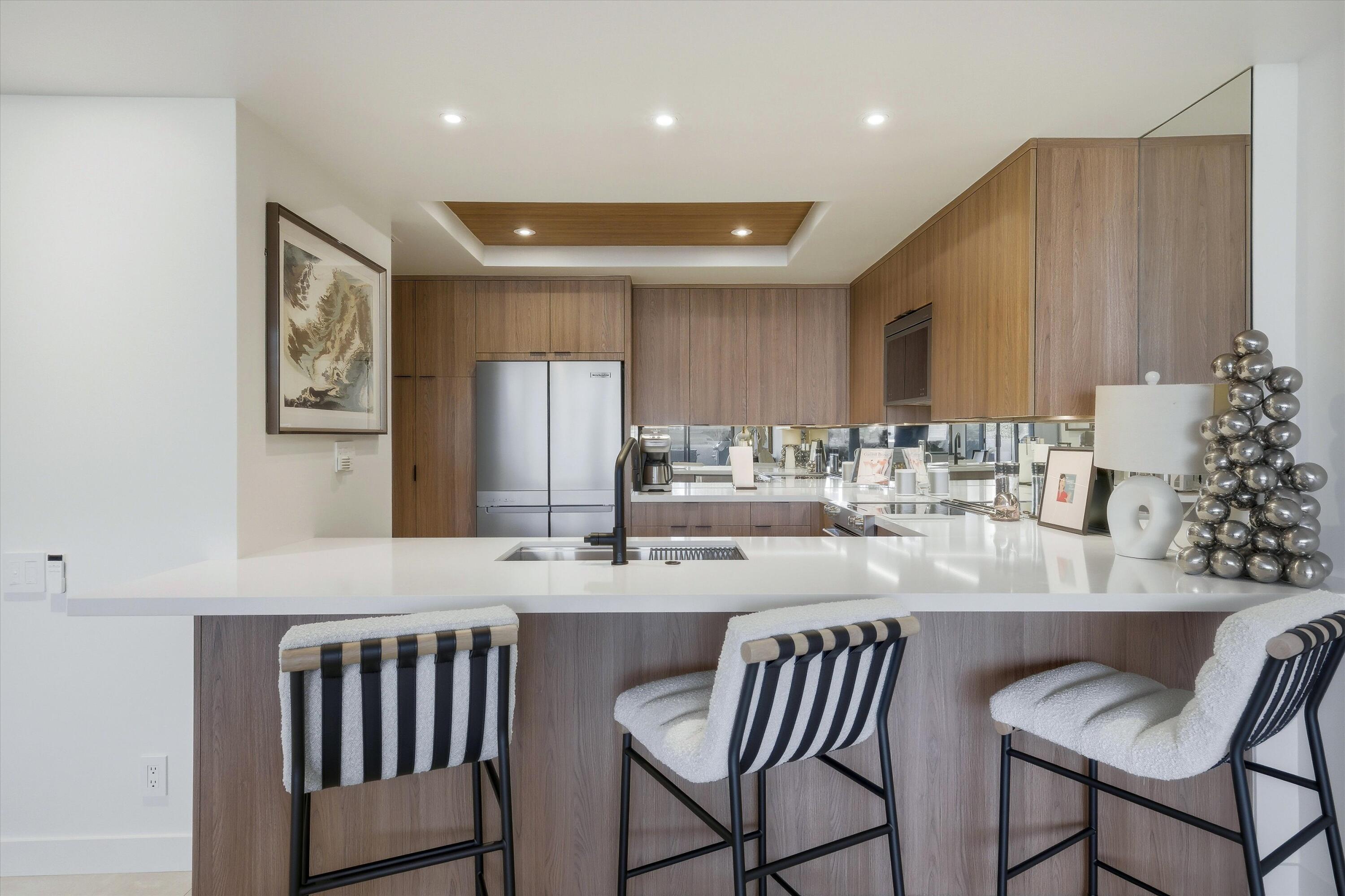 910 Island Drive, Unit 110 Rancho Mirage, CA 92270 - Photo 16 of 30 18-103903842