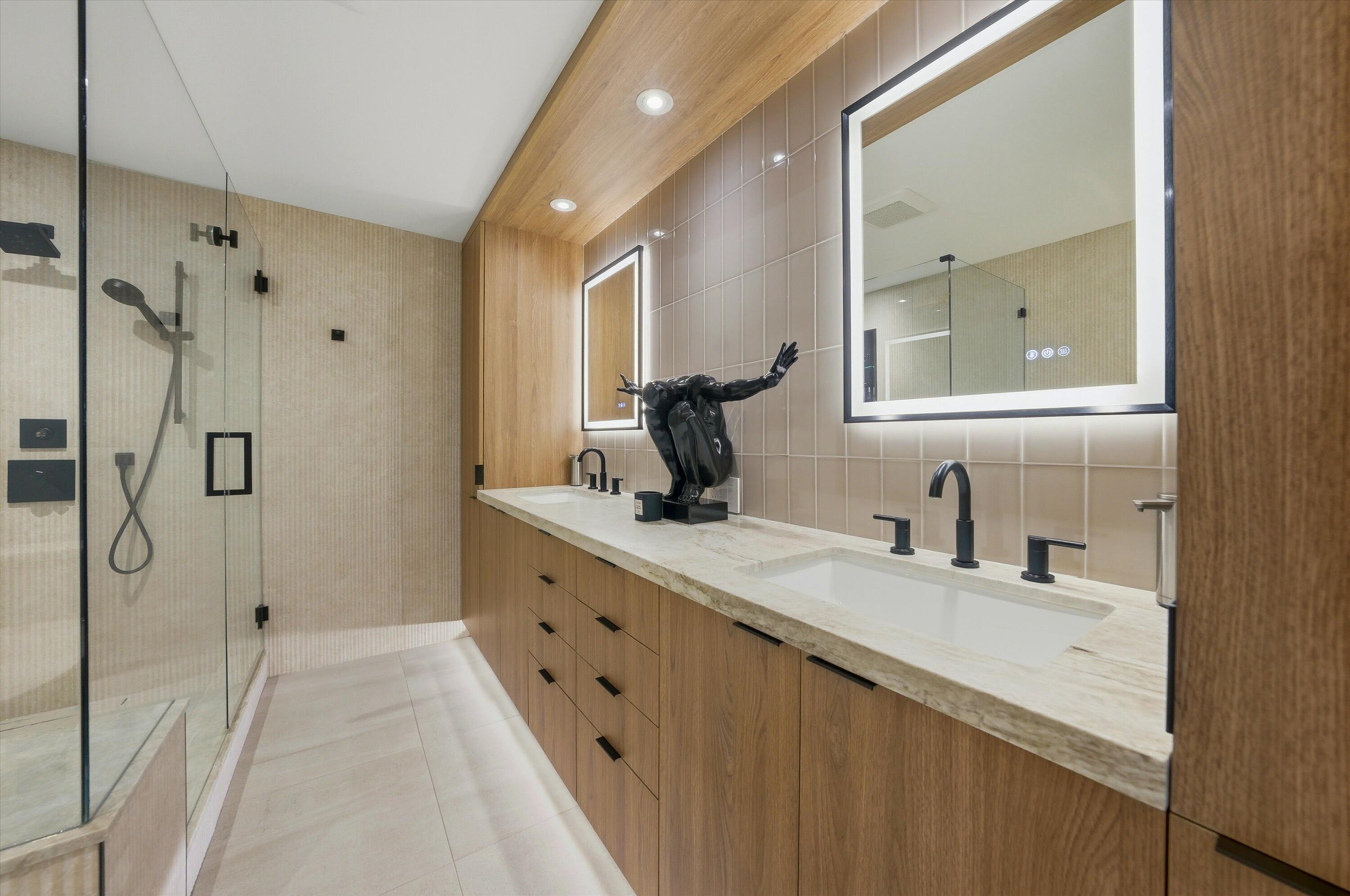 910 Island Drive, Unit 110 Rancho Mirage, CA 92270 - Photo 21 of 30 26-103903856