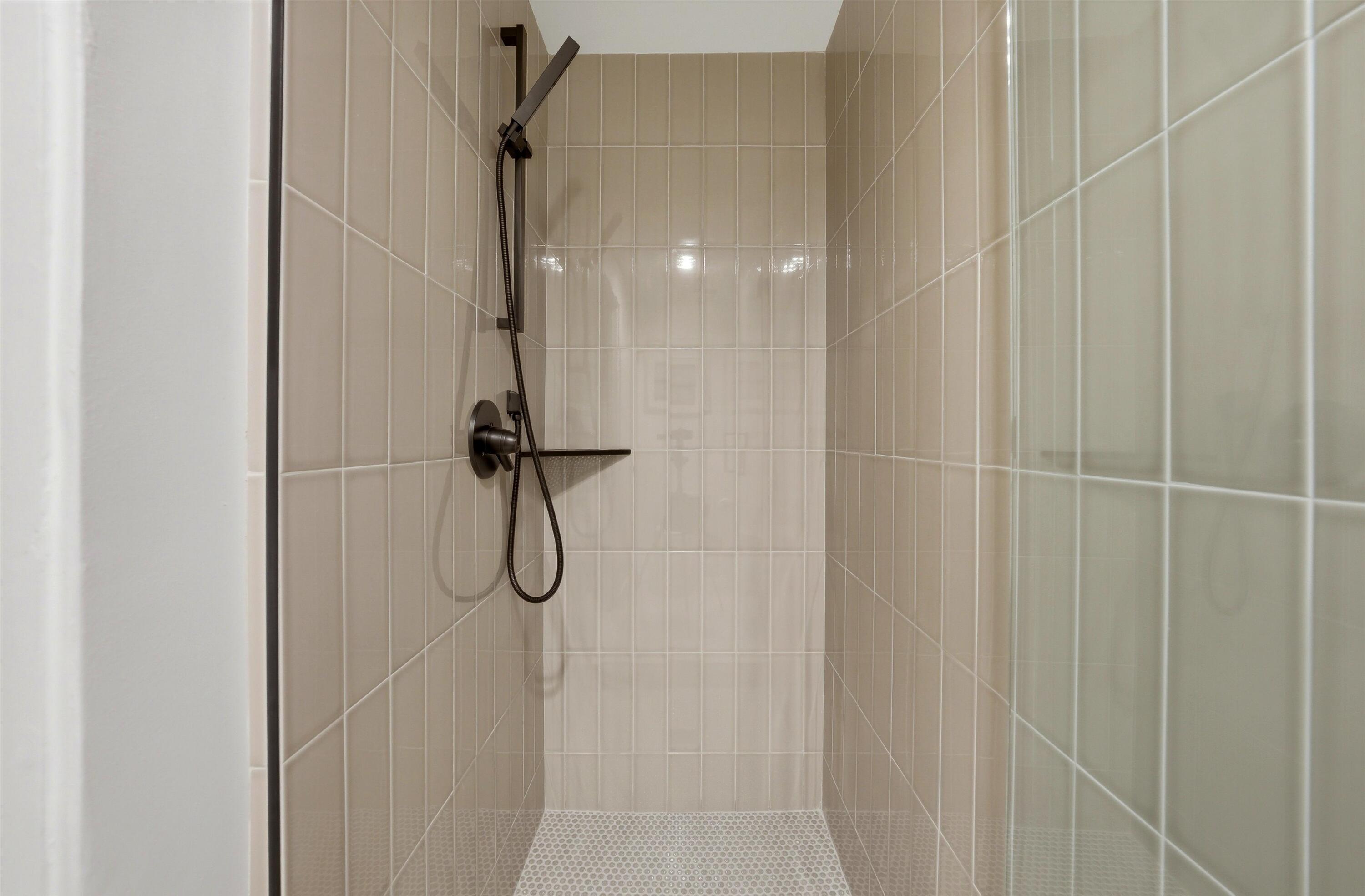 910 Island Drive, Unit 110 Rancho Mirage, CA 92270 - Photo 24 of 30 23-103903851