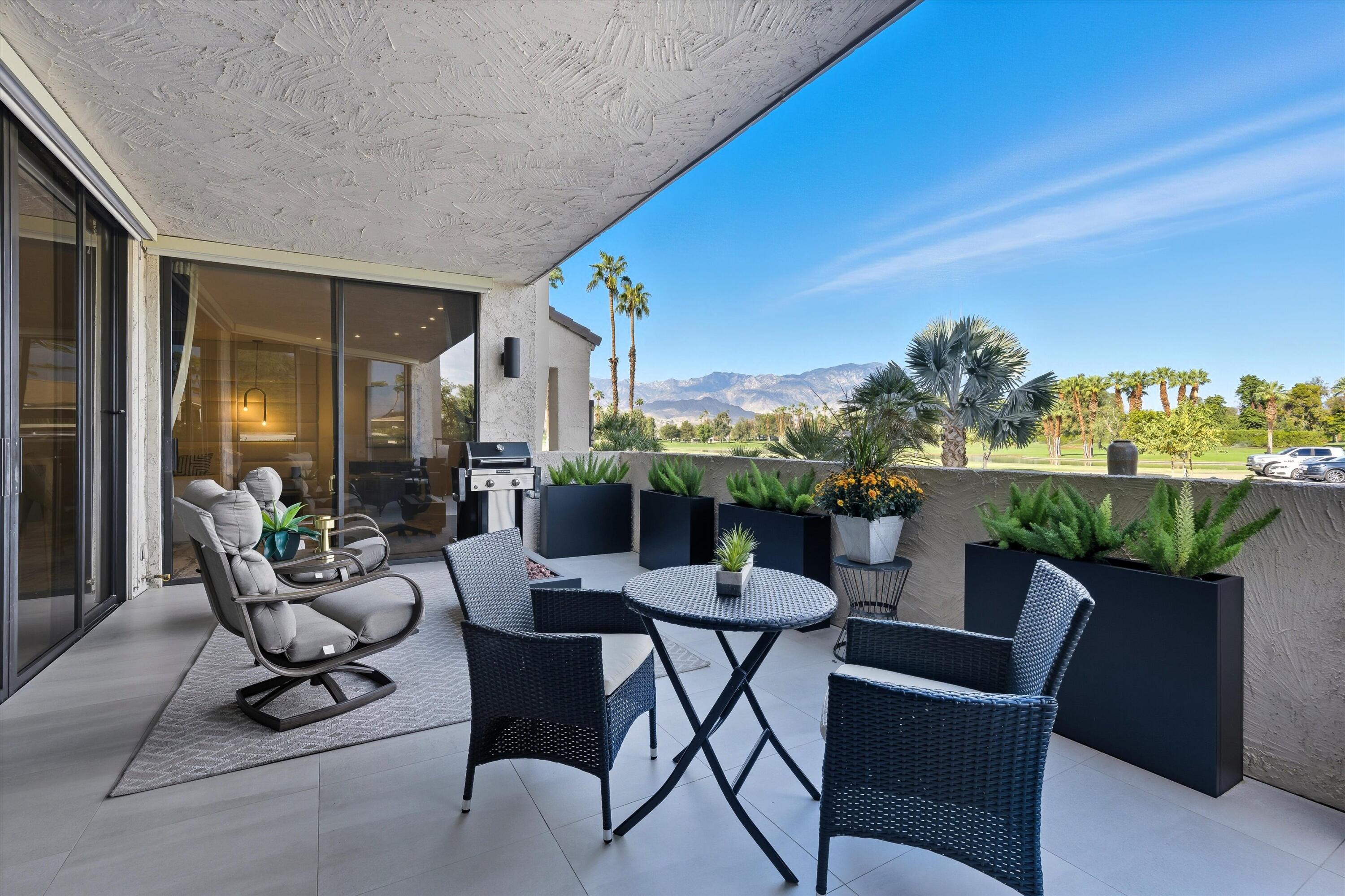 910 Island Drive, Unit 110 Rancho Mirage, CA 92270 - Photo 4 of 30 04-103903858