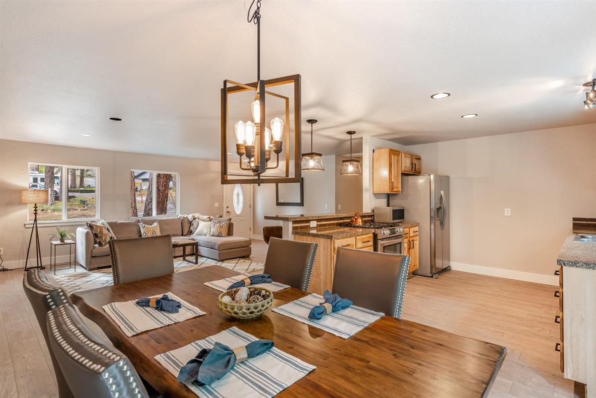 10690 Martis Valley Road Truckee, CA 96161 - Photo 9 of 21 Gallery Image 9