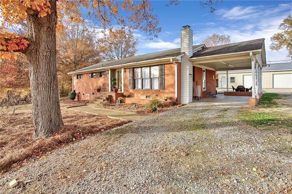 429 Lake Leonard Road Lexington, NC 27295 - Photo 2 of 28 Gallery Image 2