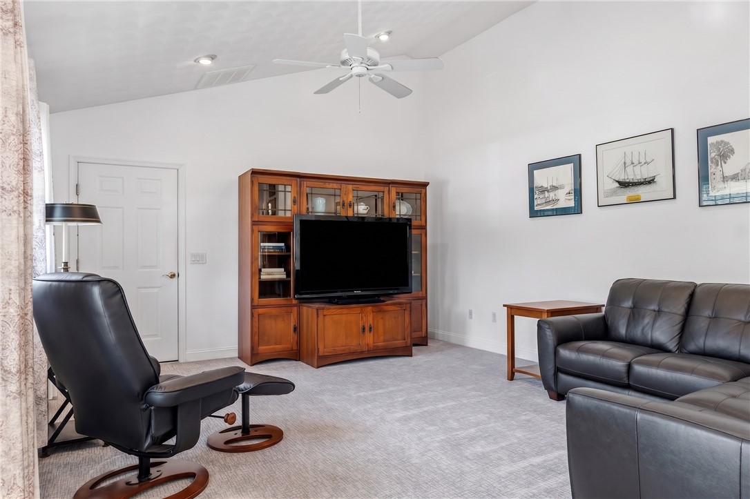 35 Leuba Road Coventry, RI 02816 - Photo 8 of 42