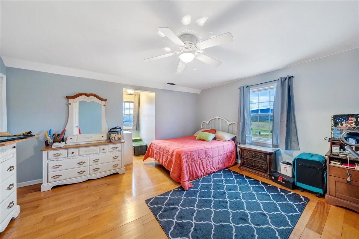 4809 Frontage Road Buchanan, VA 24066 - Photo 21 of 44 27-MIB09633