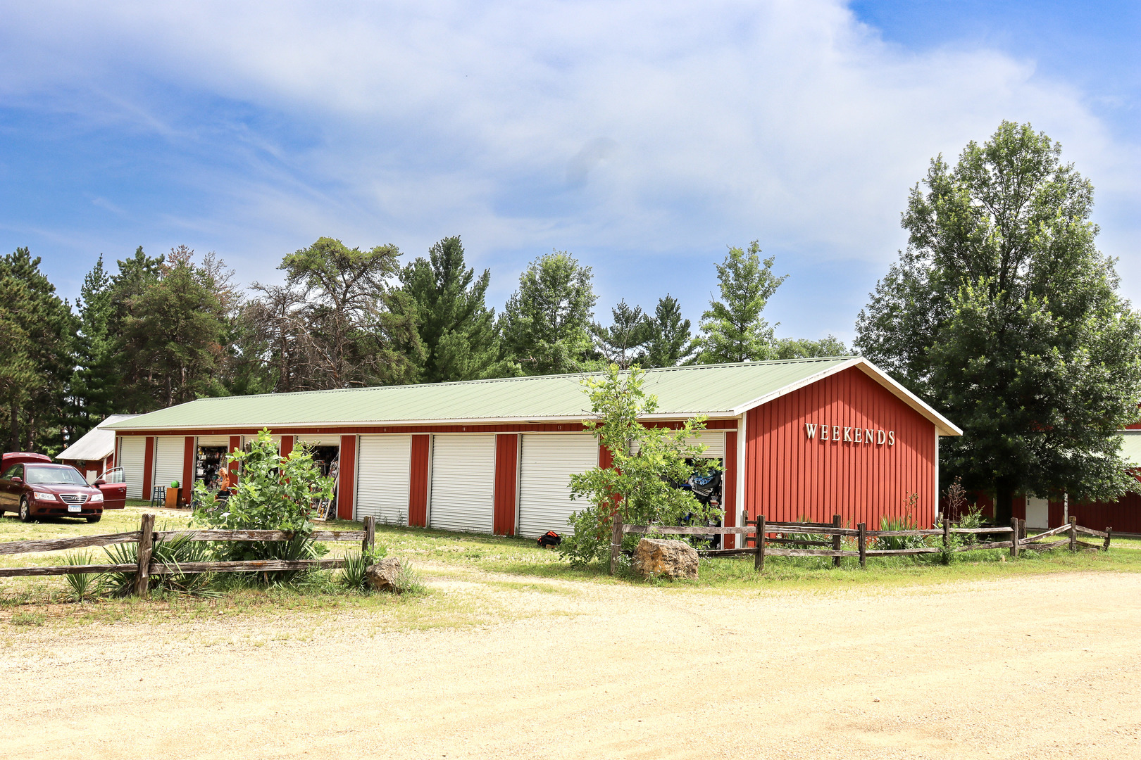 23148 Waller Road Fulton, IL 61252 - Photo 2 of 10 a view of a house with swimming pool and a yard