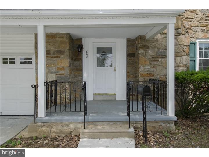 688 Andrew Road Springfield, PA 19064 - Photo 2 of 23