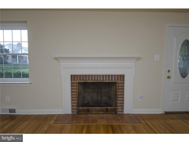 688 Andrew Road Springfield, PA 19064 - Photo 4 of 23
