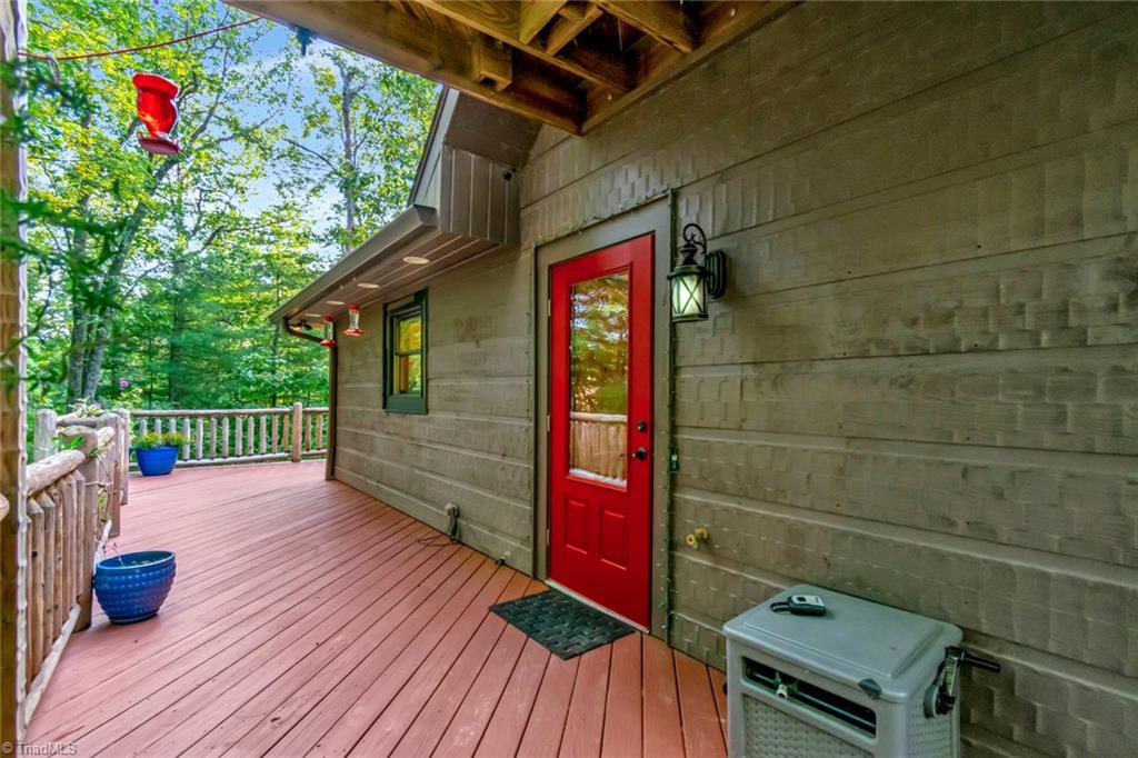 1625 Staghorn Road Purlear, NC 28665 - Photo 2 of 50