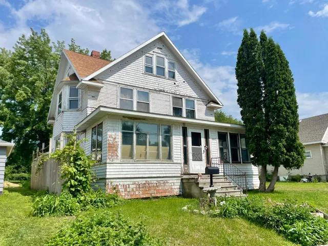 $179,500 | 407 South Minnesota Street, Redwood Falls, MN 56283