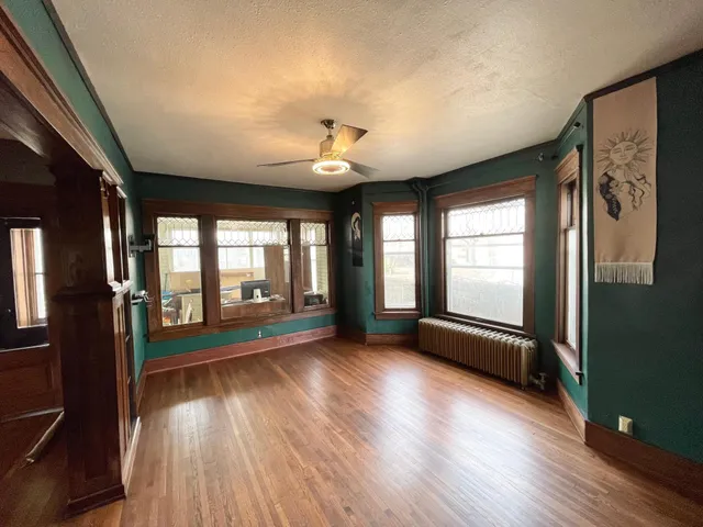 $179,500 | 407 South Minnesota Street, Redwood Falls, MN 56283