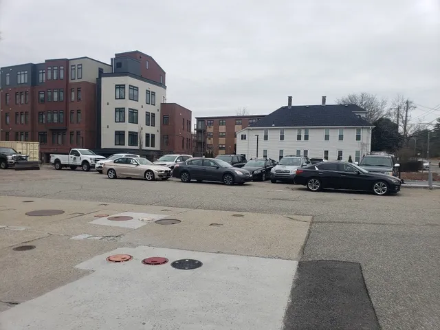 $75 | 4959 Washington Street, Boston, MA 02132