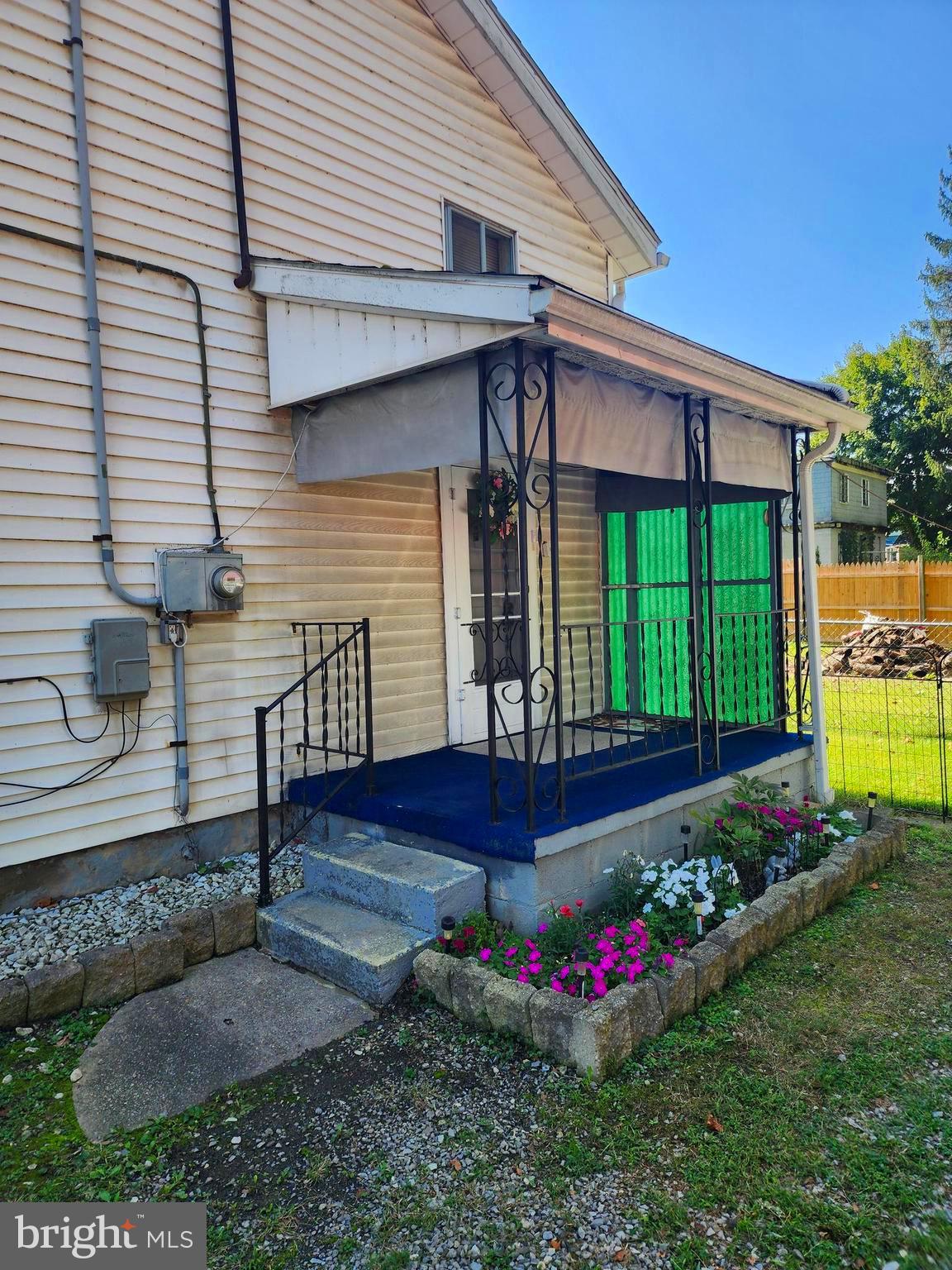 14403 Ellerslie Road Ellerslie, MD 21529 - Photo 11 of 34 a front view of a house