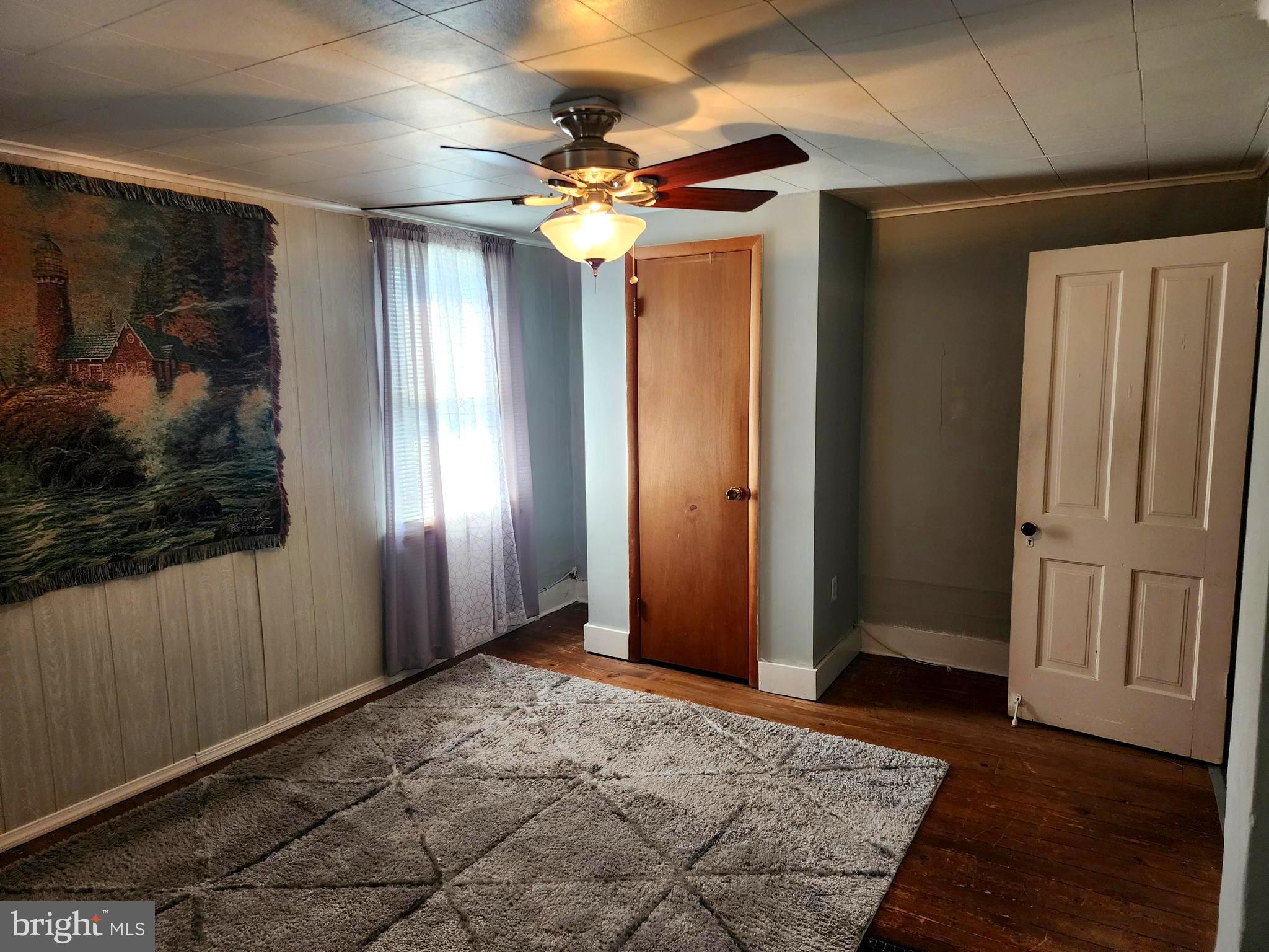 14403 Ellerslie Road Ellerslie, MD 21529 - Photo 28 of 34 a view of a livingroom with a chandelier
