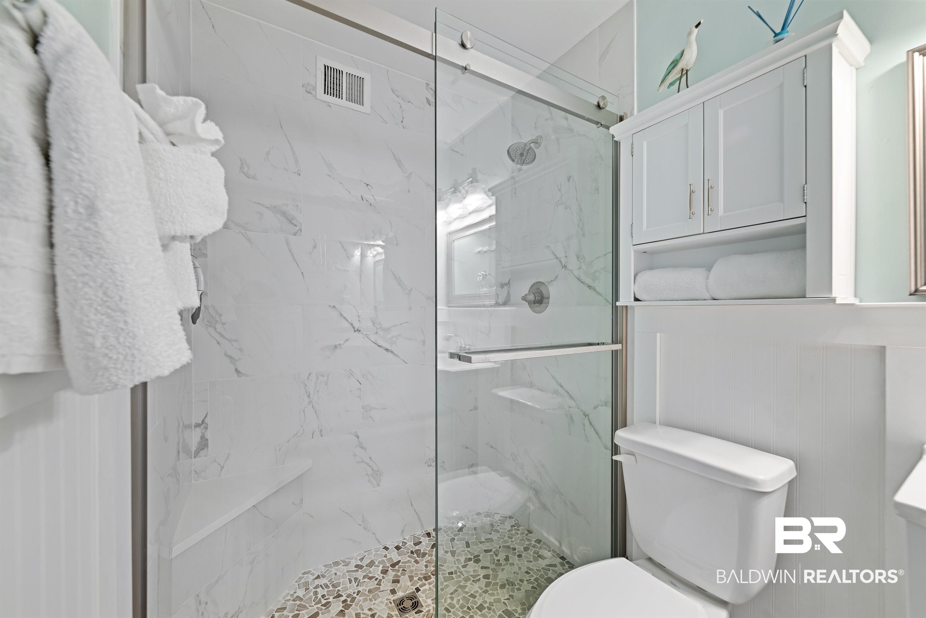 400 Plantation Road, Unit 2123 Gulf Shores, AL 36542 - Photo 23 of 44 Bathroom featuring toilet and walk in shower