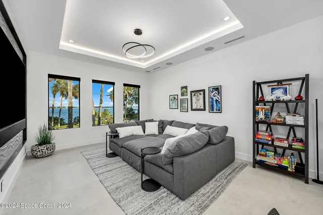 $1,999,000 | 11 Bayshore Court, Rockledge, FL 32955