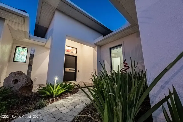 $1,999,000 | 11 Bayshore Court, Rockledge, FL 32955