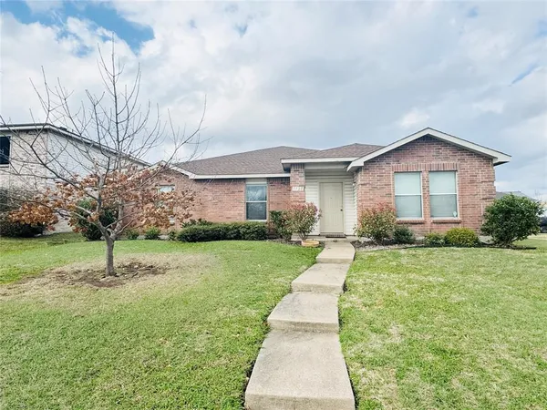 $1,950 | 1728 Chesterwood Drive, Rockwall, TX 75032