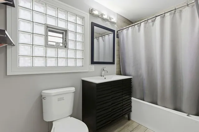 $279,900 | 10111 South Eberhart Avenue, Chicago, IL 60628