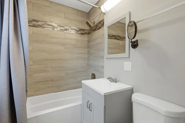 $279,900 | 10111 South Eberhart Avenue, Chicago, IL 60628