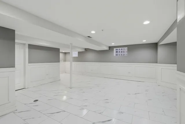 $279,900 | 10111 South Eberhart Avenue, Chicago, IL 60628