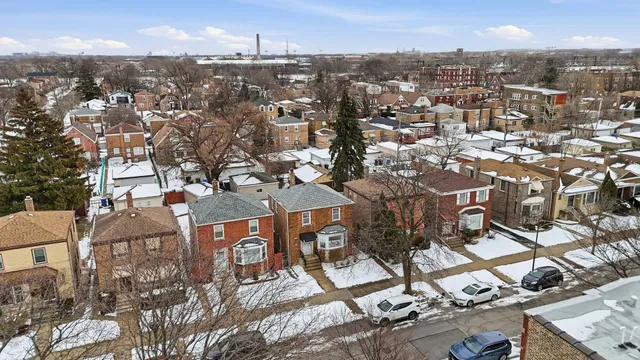 $279,900 | 10111 South Eberhart Avenue, Chicago, IL 60628
