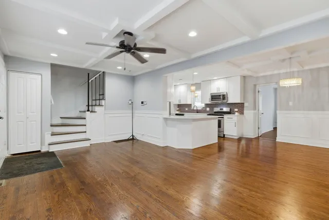 $279,900 | 10111 South Eberhart Avenue, Chicago, IL 60628