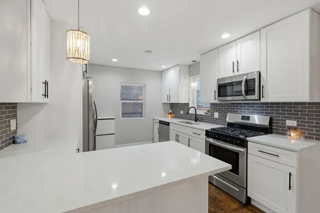 $279,900 | 10111 South Eberhart Avenue, Chicago, IL 60628