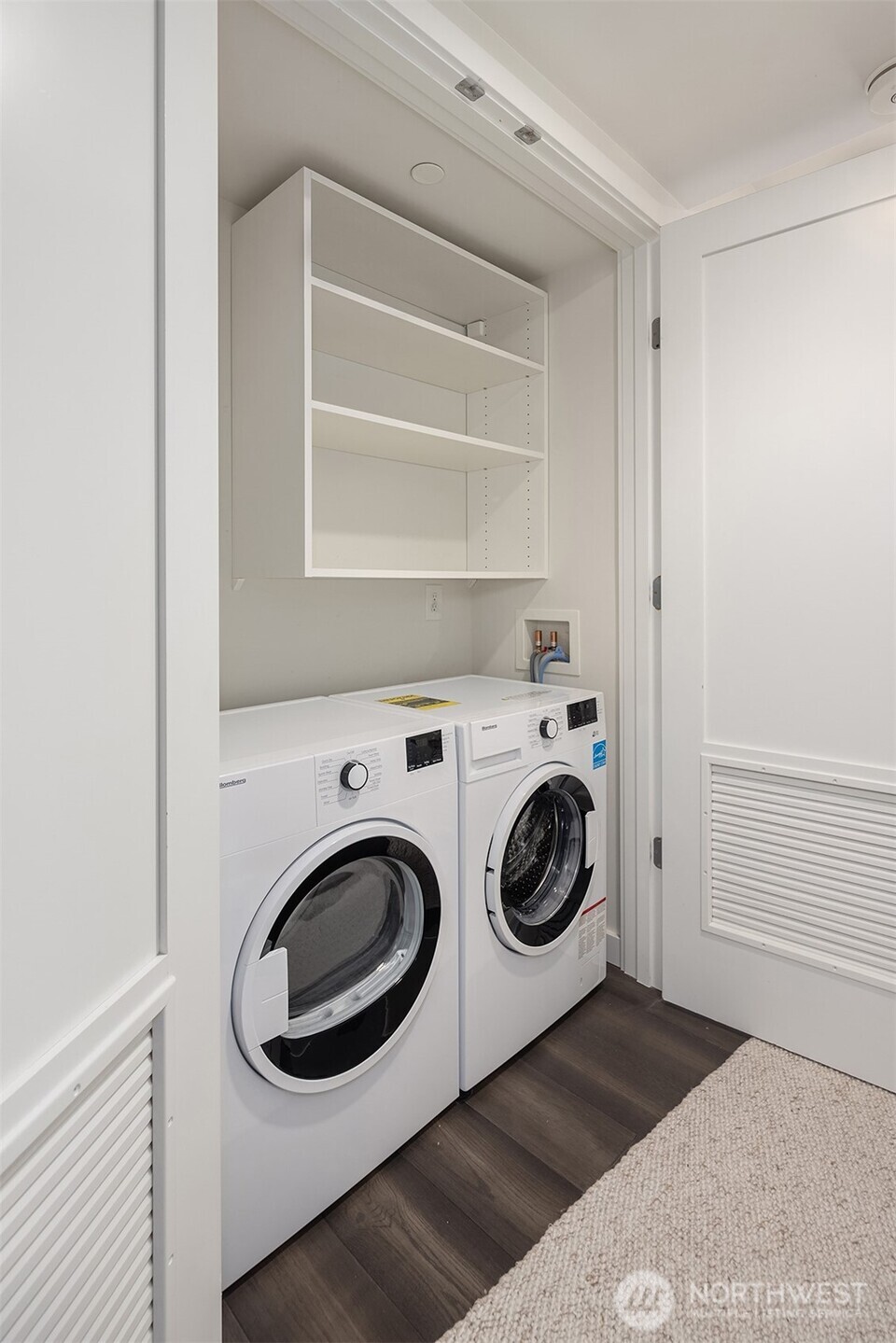 450 South Main Street, Unit 618 Seattle, WA 98104 - Photo 16 of 40 a utility room with dryer and washer