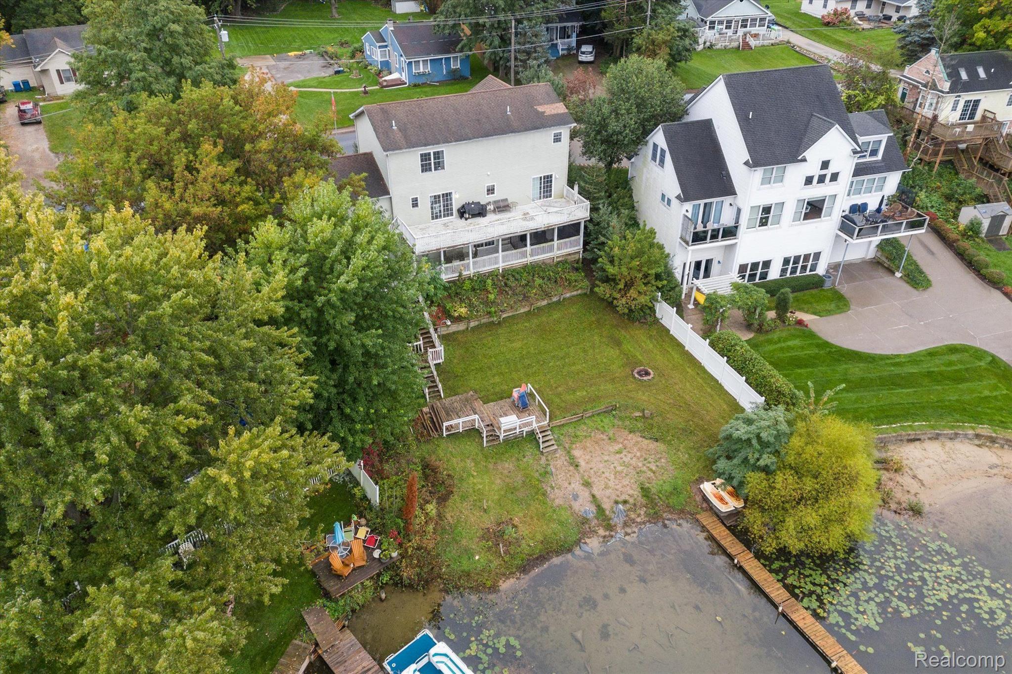 1855 Maxfield Lake Road Hartland, MI 48353 - Photo 36 of 42 Gallery Image 36
