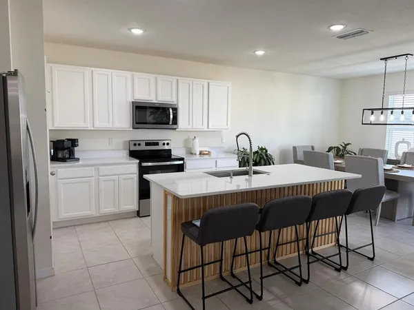 $2,500 | 750 Auburn Grv Court, Auburndale, FL 33823