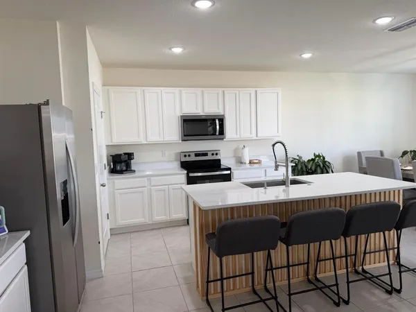 $2,500 | 750 Auburn Grv Court, Auburndale, FL 33823