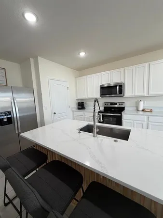 $2,500 | 750 Auburn Grv Court, Auburndale, FL 33823