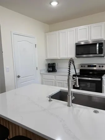 $2,500 | 750 Auburn Grv Court, Auburndale, FL 33823