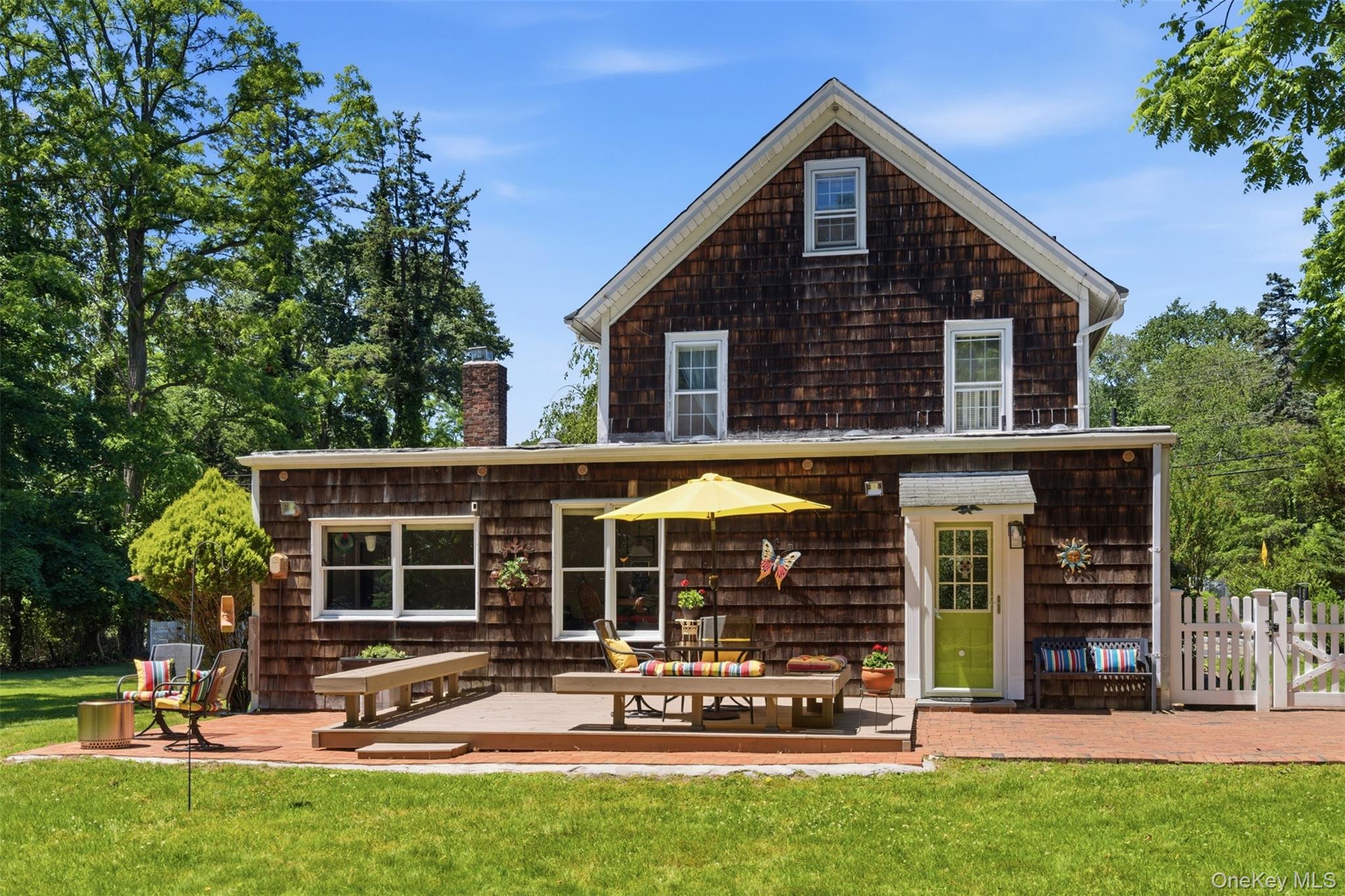 4 Landing Meadow Road Smithtown, NY 11787 - Photo 7 of 19