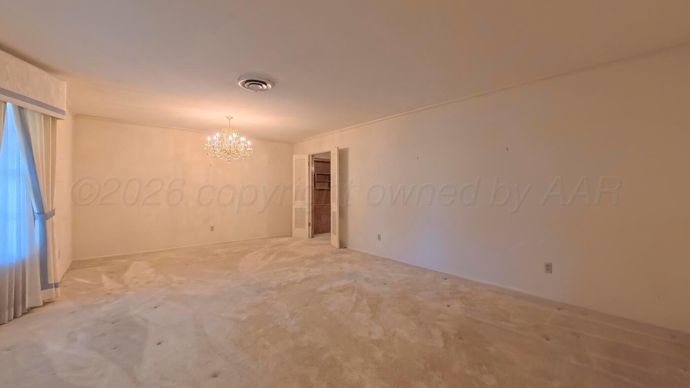6907 Calumet Road Amarillo, TX 79106 - Photo 5 of 23 Living Room 2
