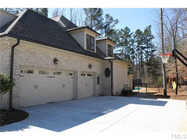 6009 Reedy Creek Road Raleigh, NC 27607 - Photo 3 of 25 Gallery Image 3