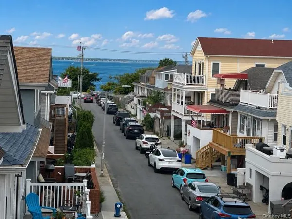 $3,450 | 77 Kentucky Street, Unit UPPR, Long Beach, NY 11561